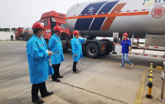 为师生建牢“舌尖上的平安